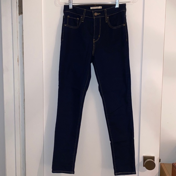 Levi’s Skinny Jeans - Picture 2 of 6